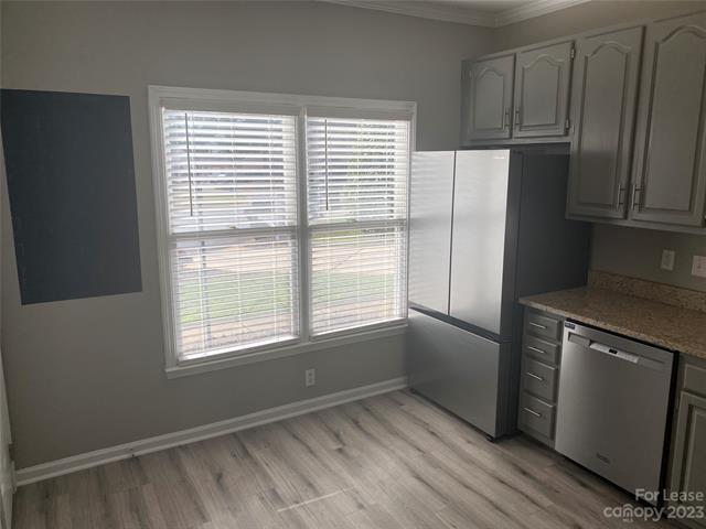 Building Photo - 8743 Fox Chase Ln