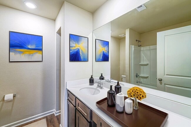 Building Photo - 6109 Rainbow Row