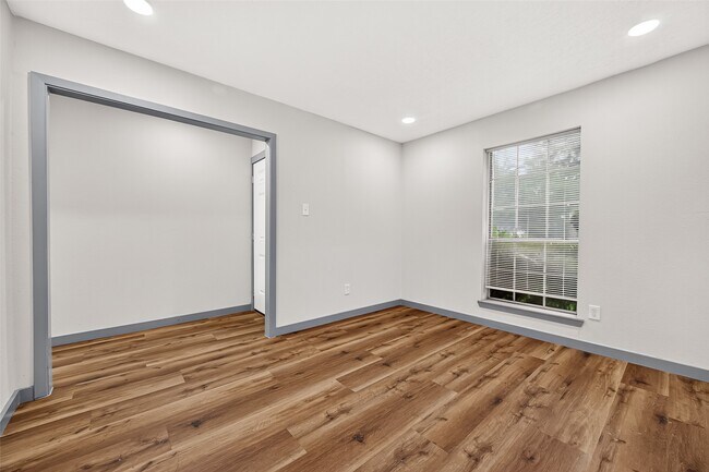 Foto del edificio - 3102 Knotty Oaks Trail