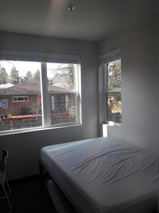 Primary Photo - 1551 N Virginia St
