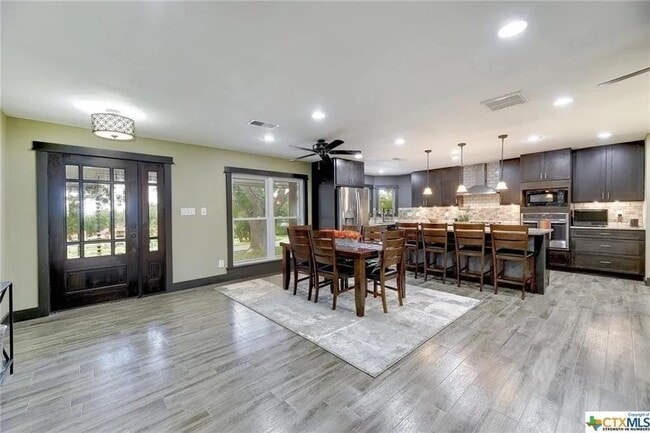 Building Photo - 112 W Mimosa Cir