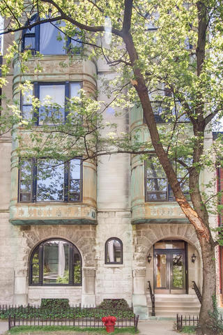 Primary Photo - 427 W St James Pl