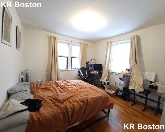 Building Photo - 27 Egremont Rd