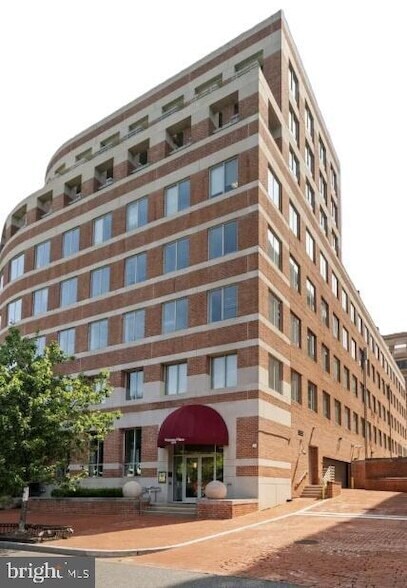 Foto principal - 1275 25th St NW