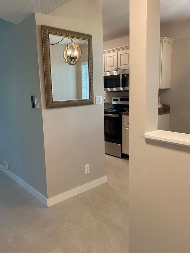 Building Photo - 6531 Chasewood Dr
