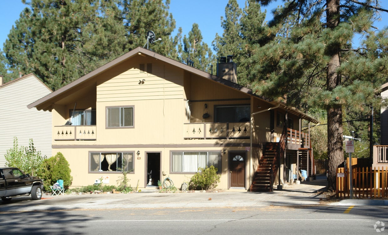 581 Summit Blvd, Big Bear City, CA 92315 Apartments in Big Bear City