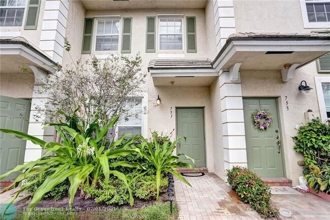 Vista frontal - 709 NW 42nd Ave