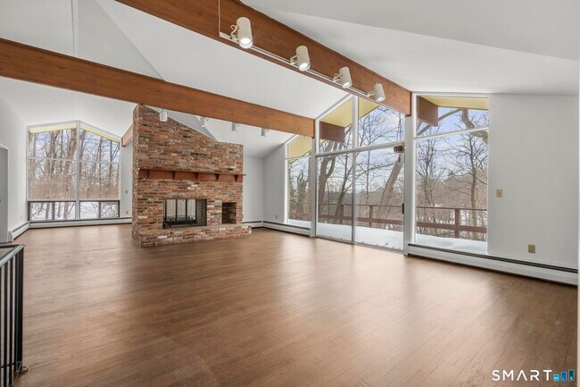 Foto del edificio - 304 Olmstead Hill Rd