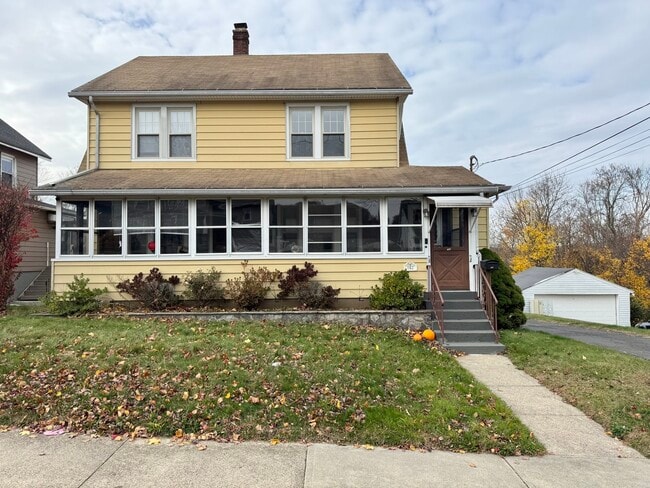 Building Photo - 162 High St