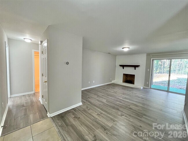 Foto del edificio - 2901 Iron Gate Ln