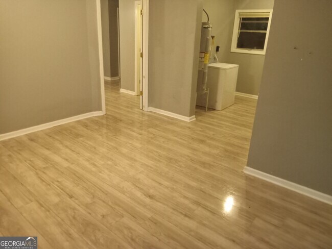 Foto del edificio - 2072 Mutual Ave