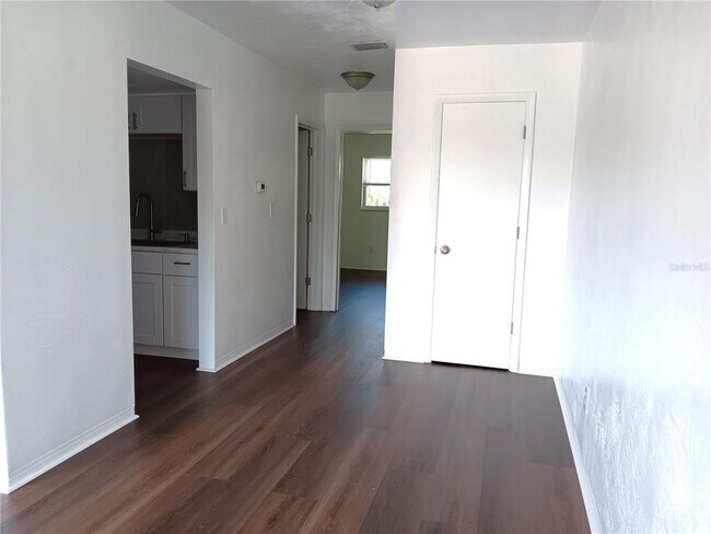 Foto del edificio - 1260 70th St N