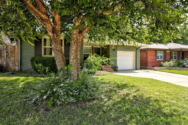 Foto del edificio - Charming 3-Bed, 2-Bath Home in NW OKC!!!