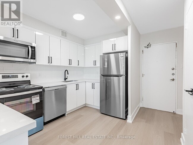 Building Photo - 141-141 Lyon Ct