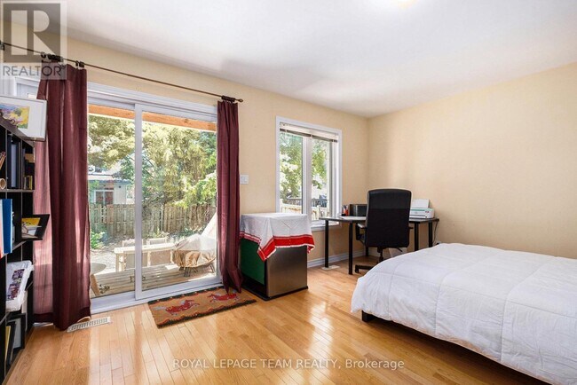 Photo du bâtiment - 121 Drummond St