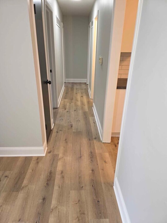 Foto del edificio - 14216 E 37th Terrace S