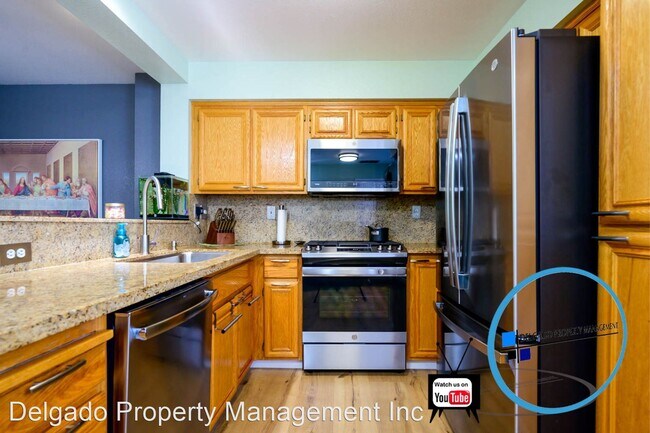 Building Photo - 2 br, 2.5 bath House - 494 East E Street