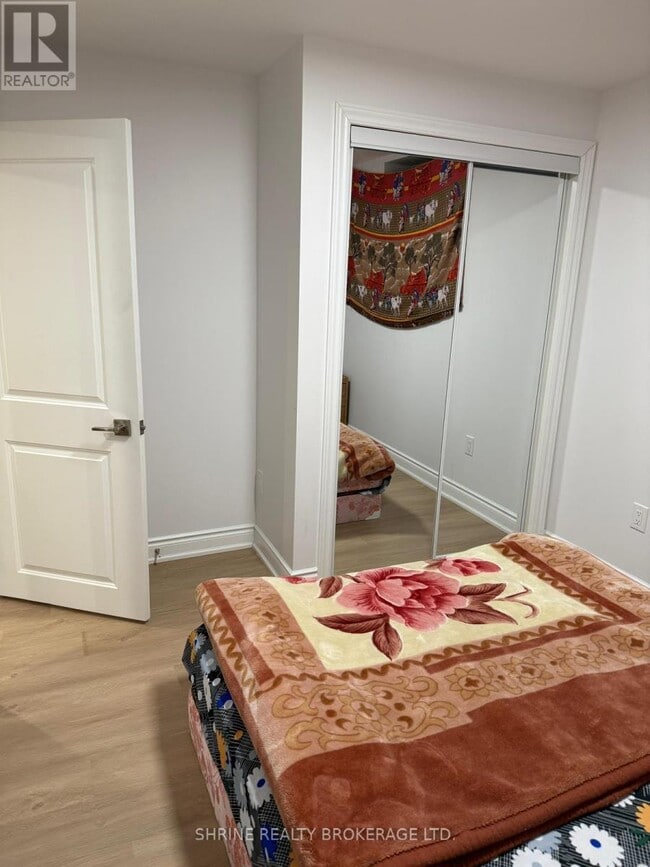 Building Photo - 166 Byers St