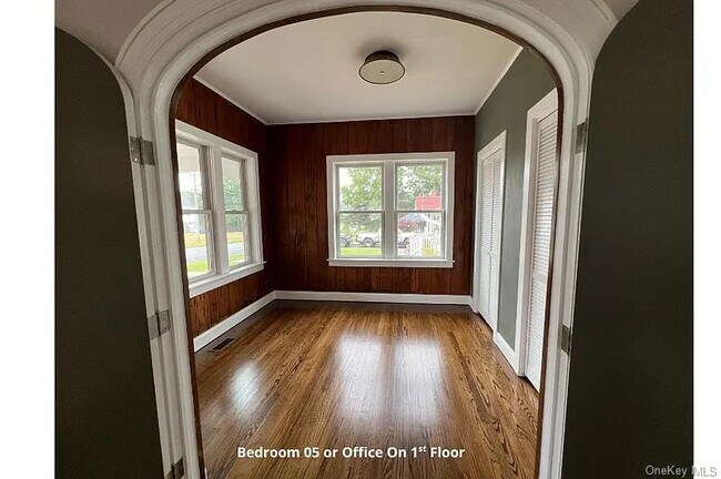 Foto del edificio - 310 Fishel Ave