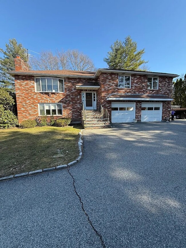 Building Photo - 46 Agrillo Cir