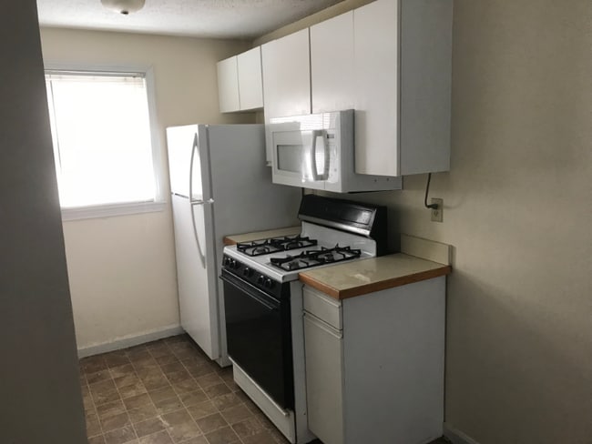 Photo - 107 University Ave Apartment