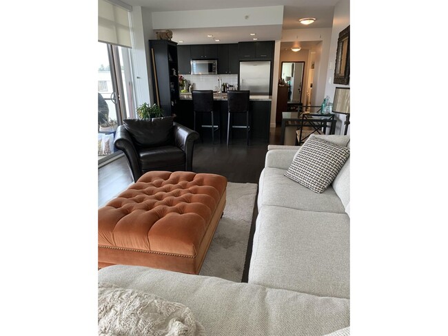 Building Photo - 1455 George St