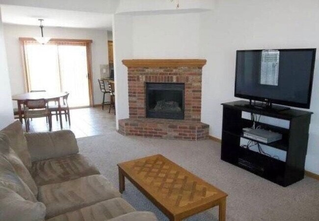 Building Photo - 4737 Larkspur Cir
