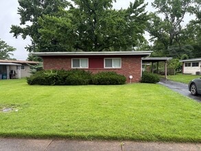 Building Photo - 8513 Midwood Ave