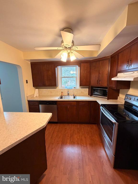 Foto del edificio - 6031 9th St N