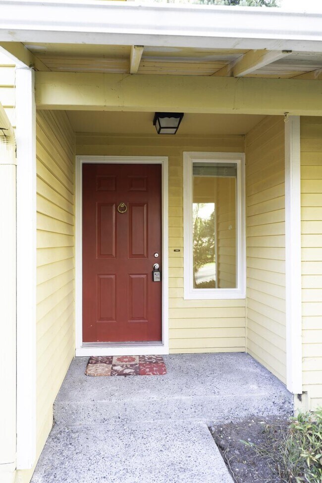 Foto del edificio - 3 bedroom in Bellevue WA 98006