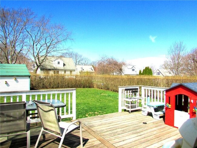 Foto del edificio - 35 Rosa Rd