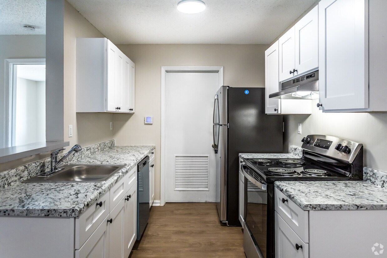 WHITE OAK ESTATES Apartments in Jackson, MS