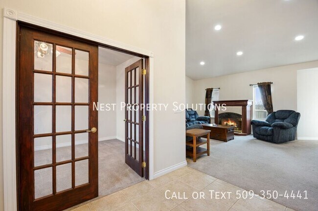 Foto del edificio - 12049 Baseline Rd E