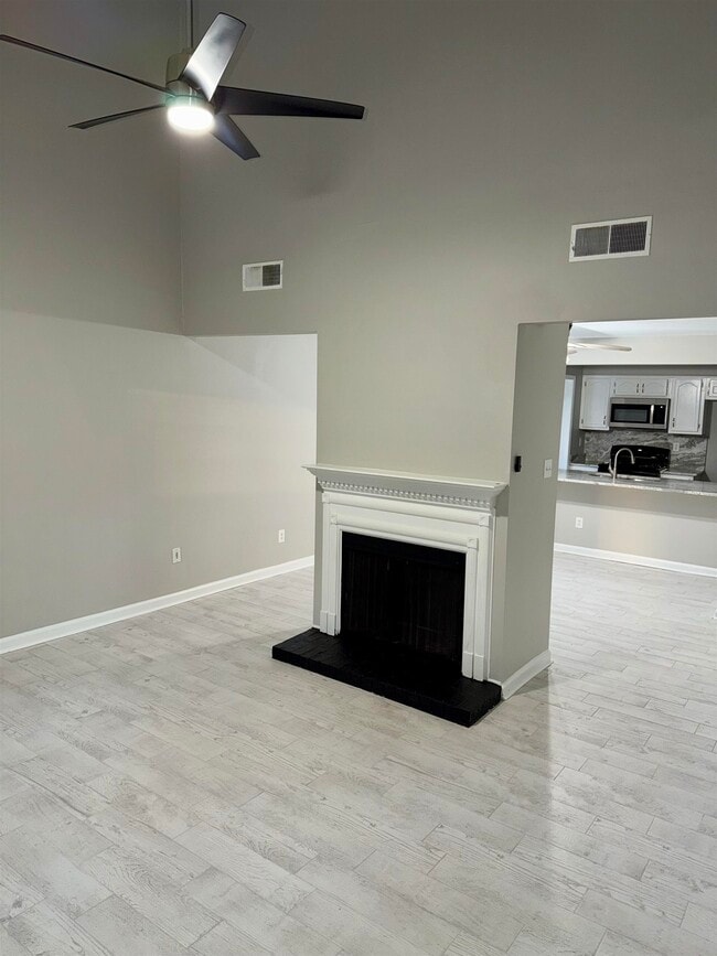 Building Photo - 4834 Sturbridge Ln