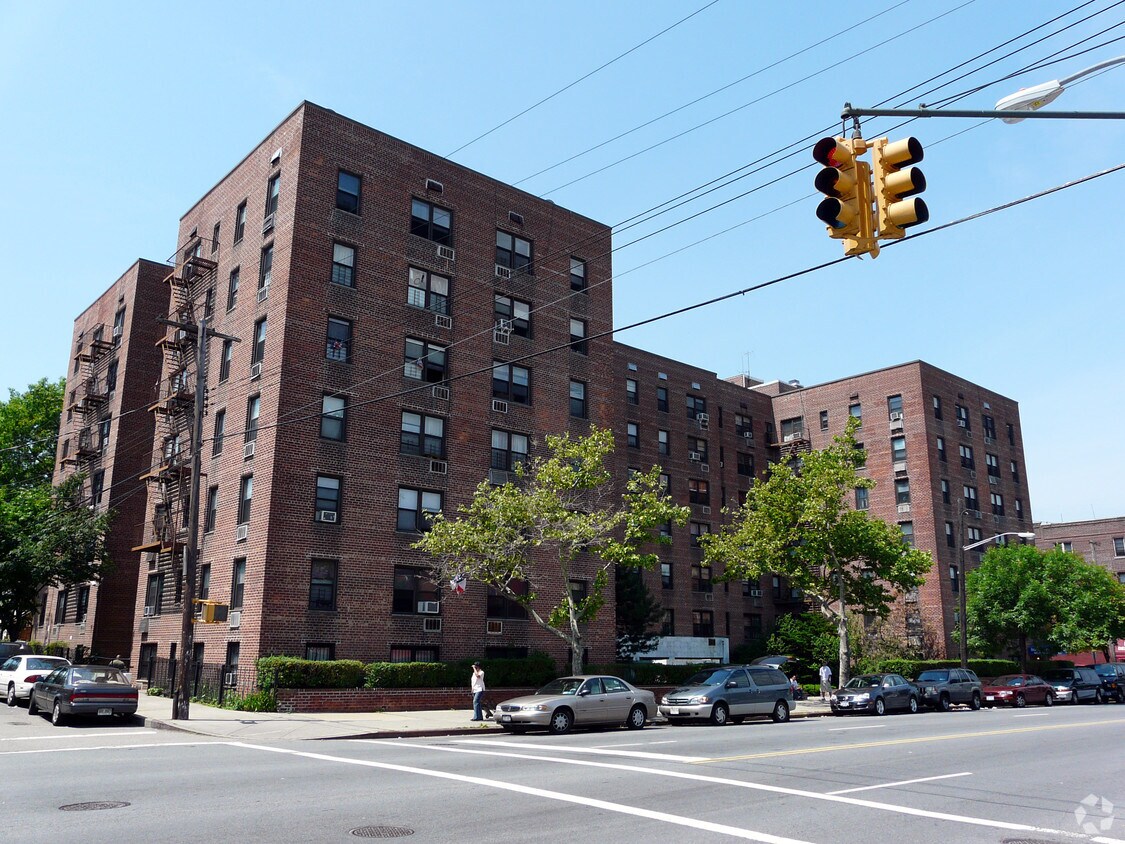 Foto del edificio - 660 Nereid Ave