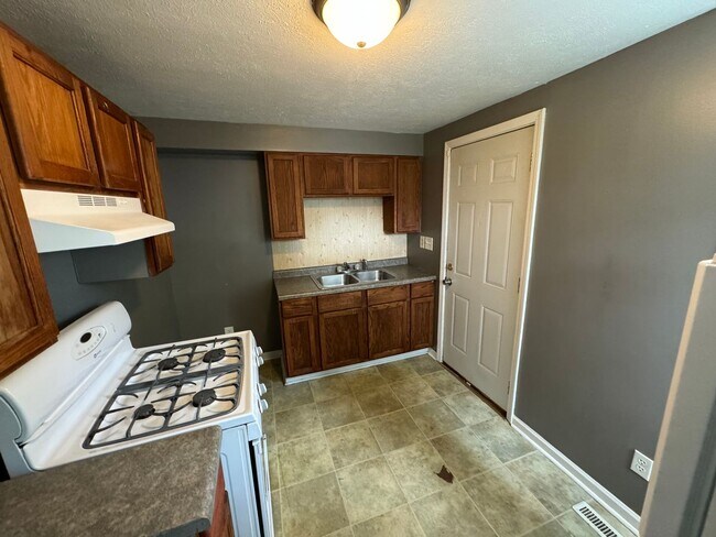 Foto del edificio - 2-Bedroom, 1-Bathroom Home – $995/Month
