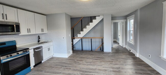 Building Photo - 298 Tremont St