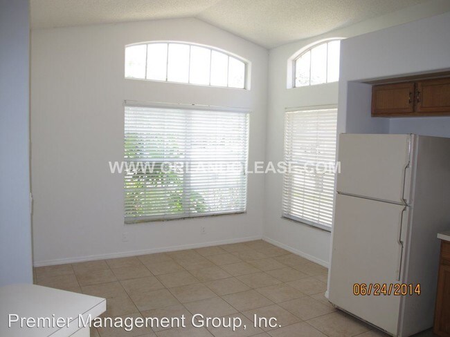 Building Photo - 2012 Chapman Oaks Dr
