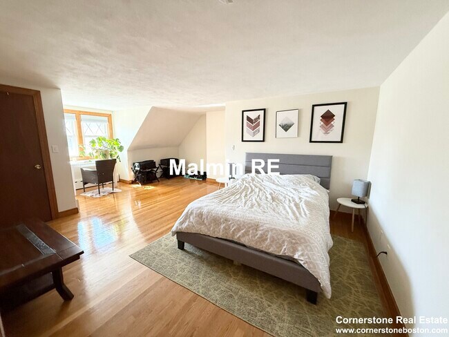 Foto del edificio - 920 E 4th St
