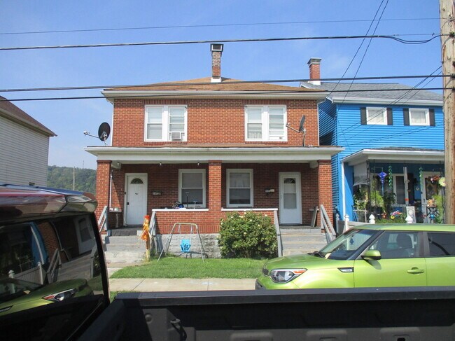 Building Photo - 1655 Henrici St