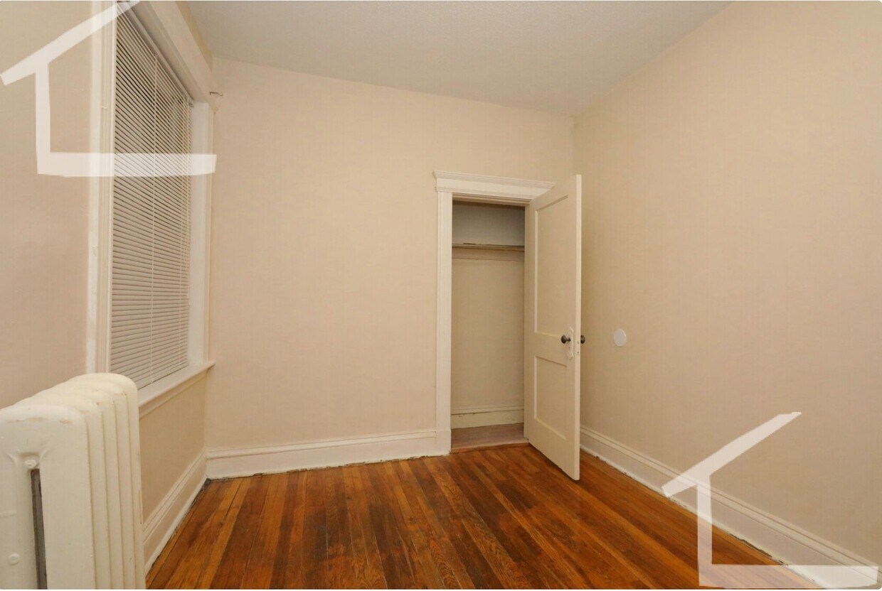 Building Photo - Amazing 1 Bed 1 Bath available 10/1!