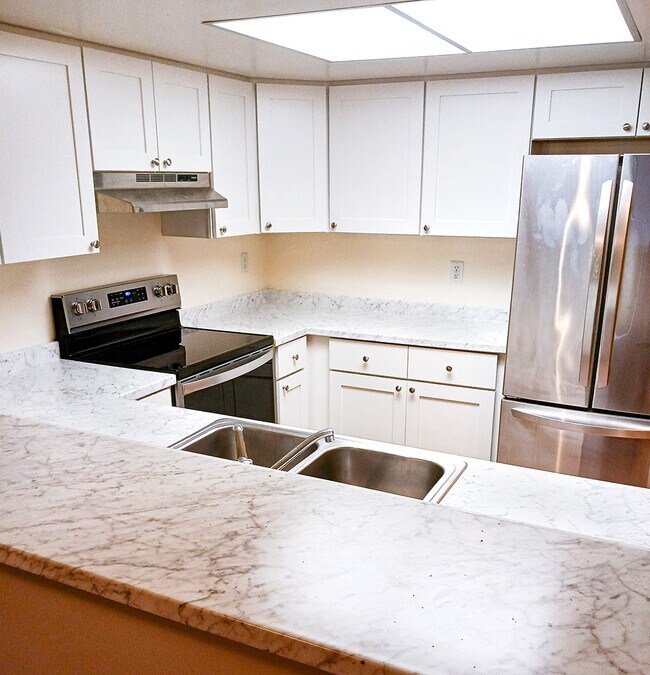 Foto del edificio - 1029 Regency Dr