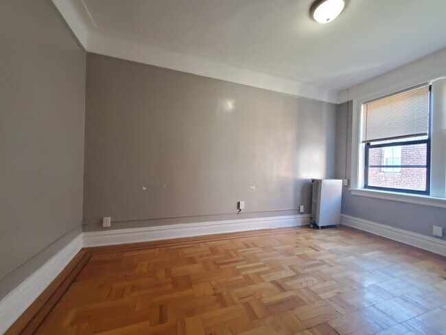 Building Photo - 1013 Palisade Ave