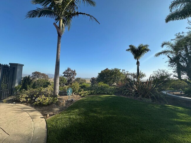 Foto del edificio - Exquisite Vina Del Mar home in Spanish Hills