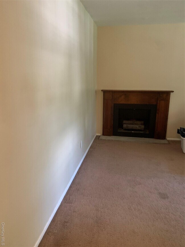 Foto del edificio - 23 Doxbury Ln
