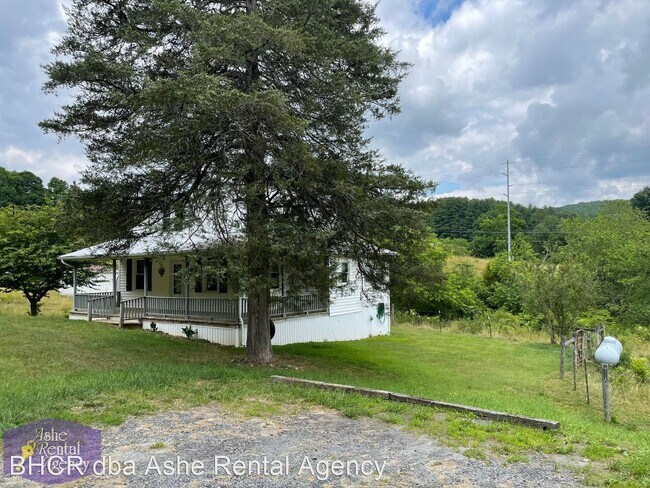 Foto del edificio - 1 br, 1 bath House - 10175 US Hwy 221 N