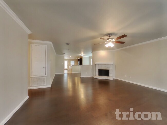 Foto del edificio - 12632 Shady Cedar Dr
