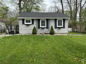 Building Photo - 2590 Scottsville Rd