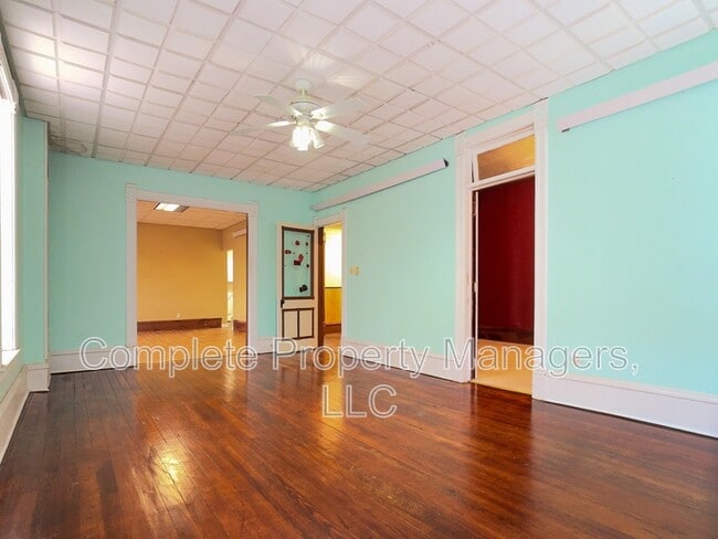 Foto del edificio - 101 N Mill St