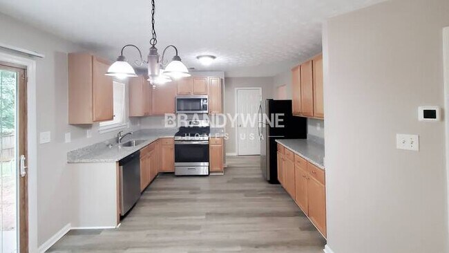 Building Photo - 769 Winbrook Dr